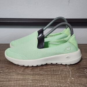 Skechers Goga Max Women's Casual Slip-On Comfort Shoes Sneakers Size 6 Green